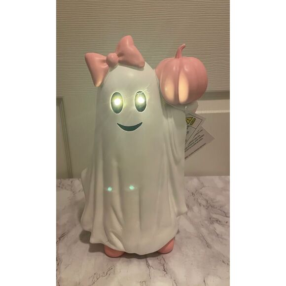 Halloween Light up ghost with pink bow holding pumpkin. New - Picture 2 of 6